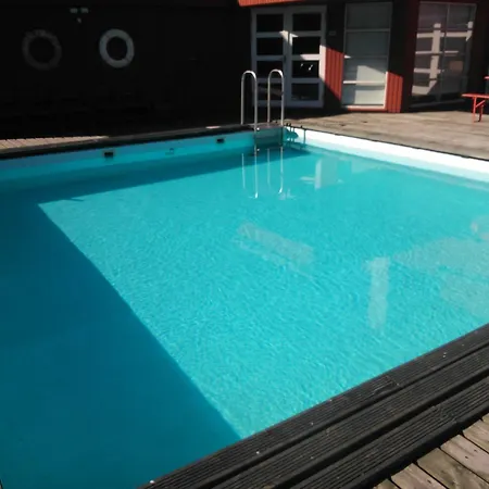 Holiday Center *